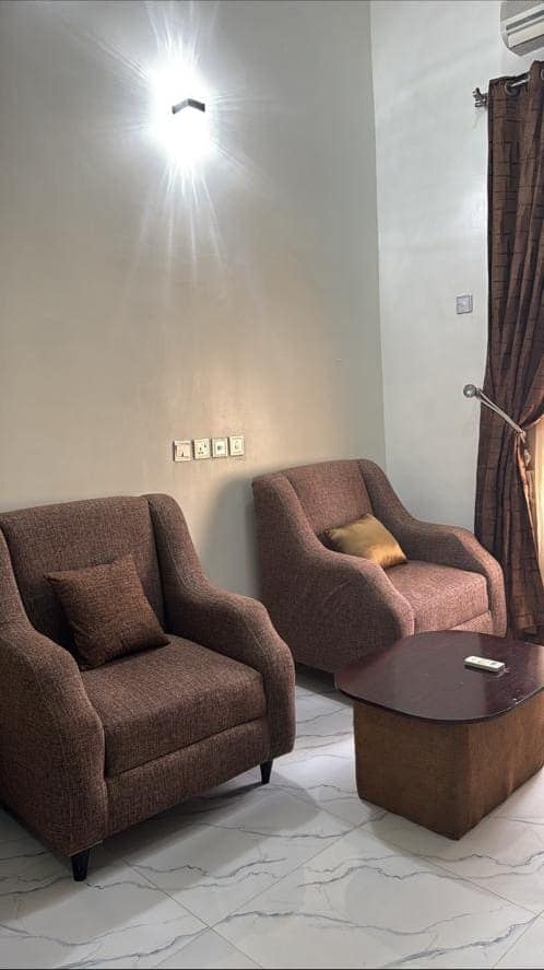 Executive room armchairs and coffee table